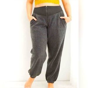 Aerie Gray Sherpa Fleece Corset
Joggers Sweatpants Size Medium